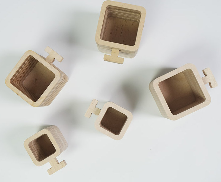 BEHÄLTER-SET FÜR MONTESSORI-TISCH MIT ORGANIZER AUS HOLZ