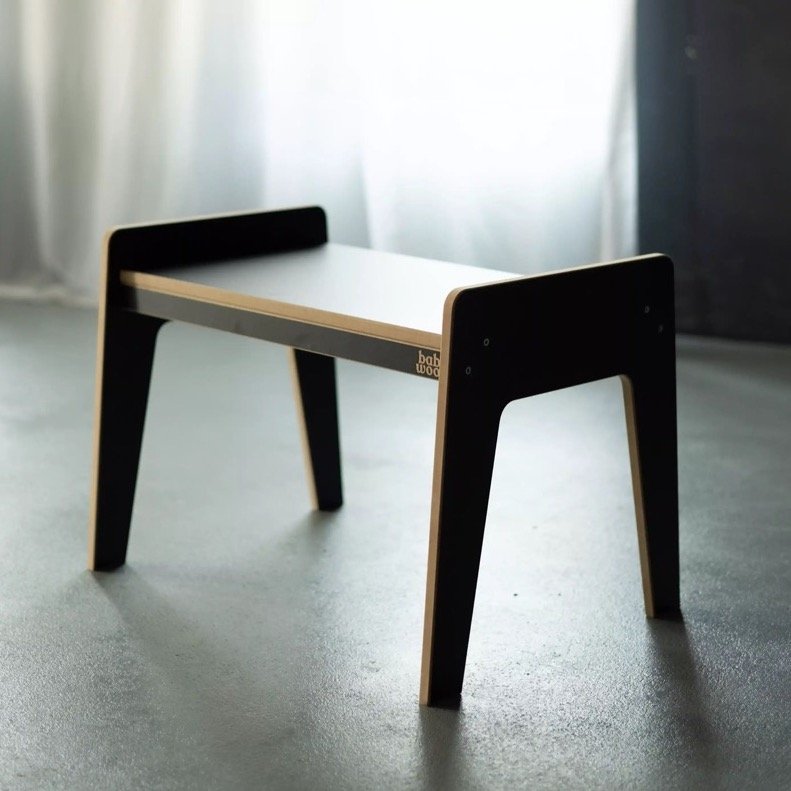 SCHWARZES KINDERSET VON BABYWOOD – AUSDRUCKSSTARK UND MODERN