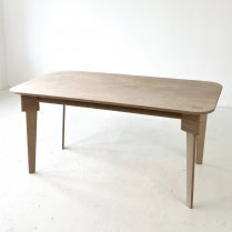 HÖHENVERSTELLBARES KINDERSTUHL UND TISCH-SET AUS HOLZ HÖHENVERSTELLBARES KINDERSTUHL UND TISCH-SET AUS HOLZ