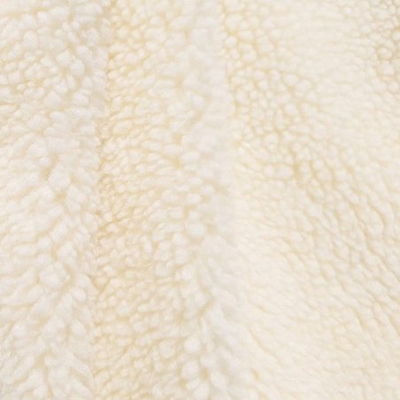 Weißes Kuschelmaterial aus der Nähe – sicherer und weicher Stoff des WOLKEN KISSEN für Kinder